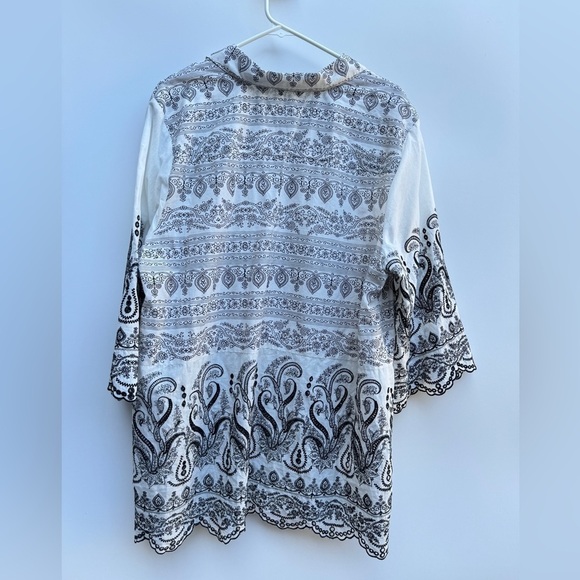 Chico’s Paisley Eyelet Black White Floral Embroidered Scalloped Shirt 3 US XL - Picture 10 of 16